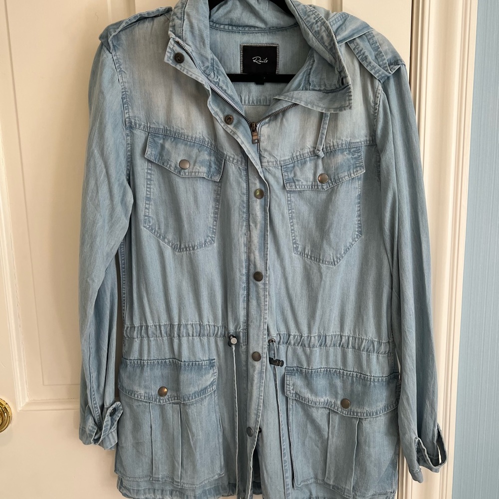 Rails jean jacket. Size M. Never worn.